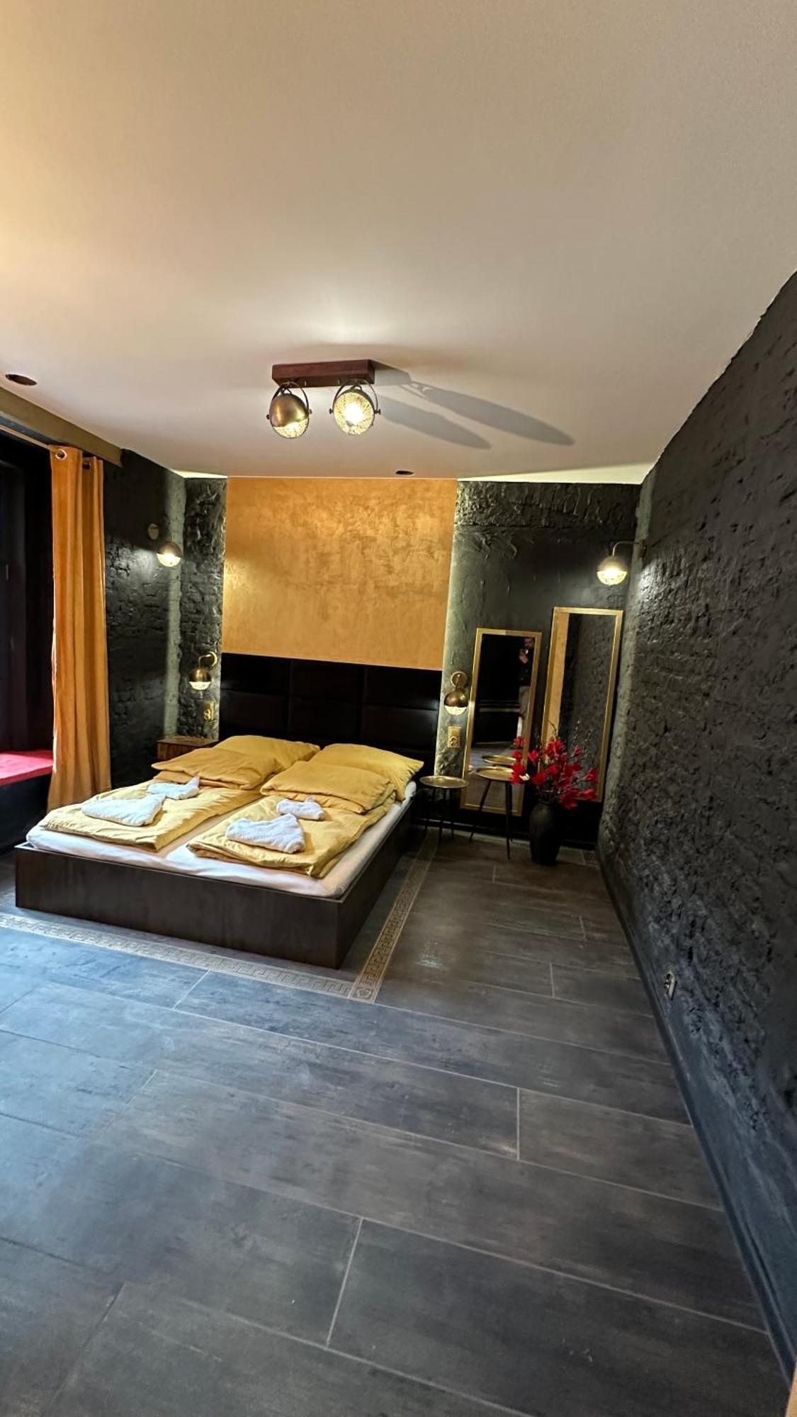 Darkhouse Versace Karmin Łódź Dış mekan fotoğraf